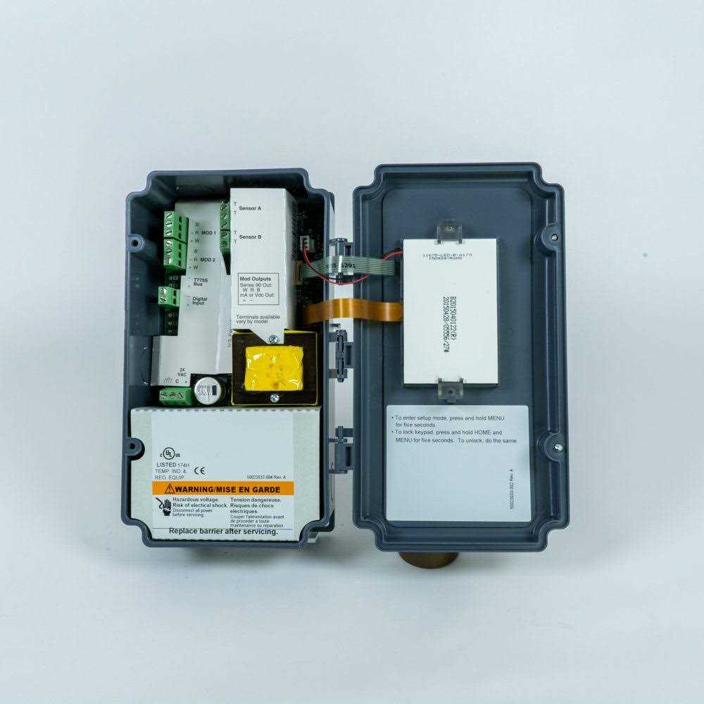 Honeywell T775M2006 Temperature Controller - Image 3