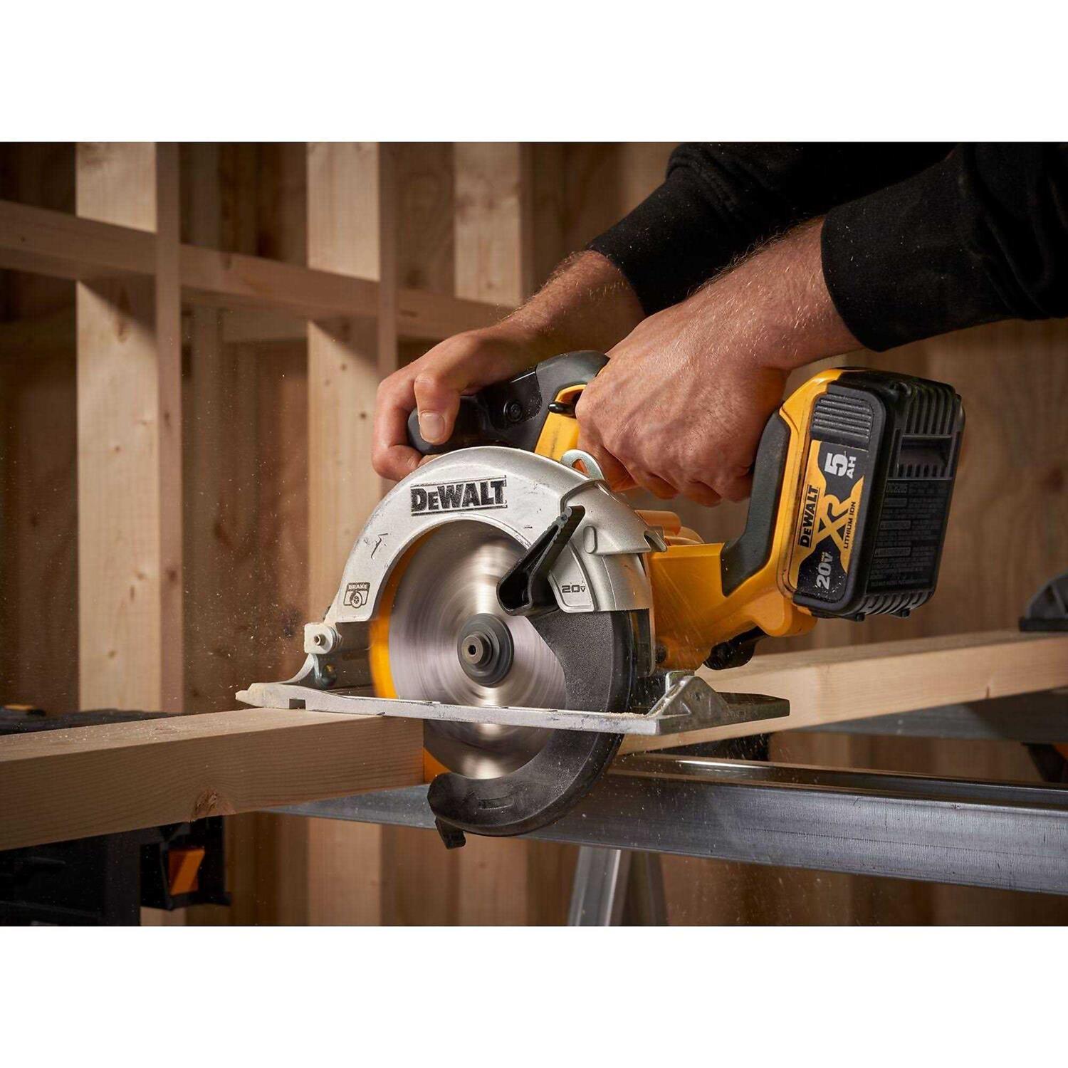 DEWALT 20V MAX 6-1/2 in. Brushless Cordless Circular Saw DCS565B - Image 4