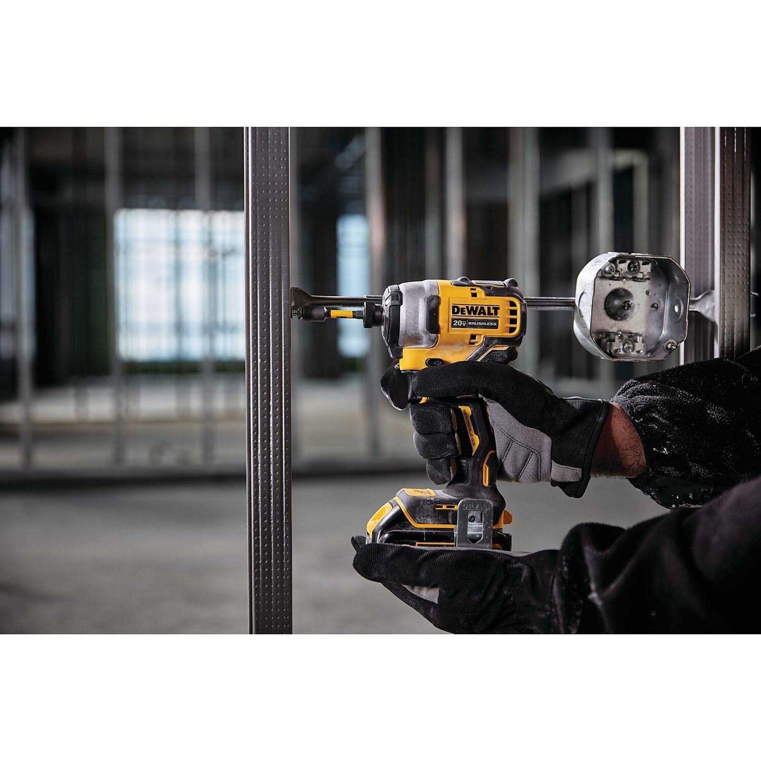 DEWALT ATOMIC Drill/Impact 20V MAX Combo Kit DCK225D2 - Image 4