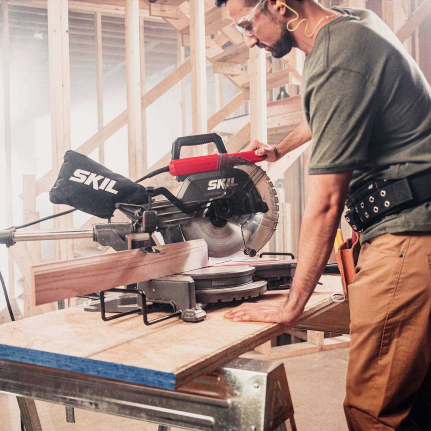 Skil Dual Bevel Sliding Miter Saw - Image 3