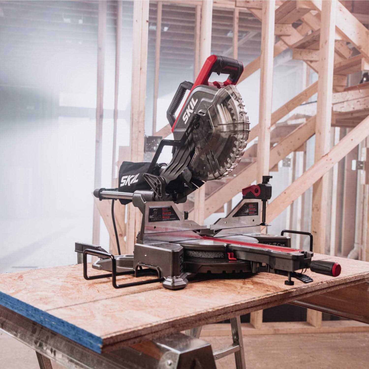 Skil Dual Bevel Sliding Miter Saw - Image 5