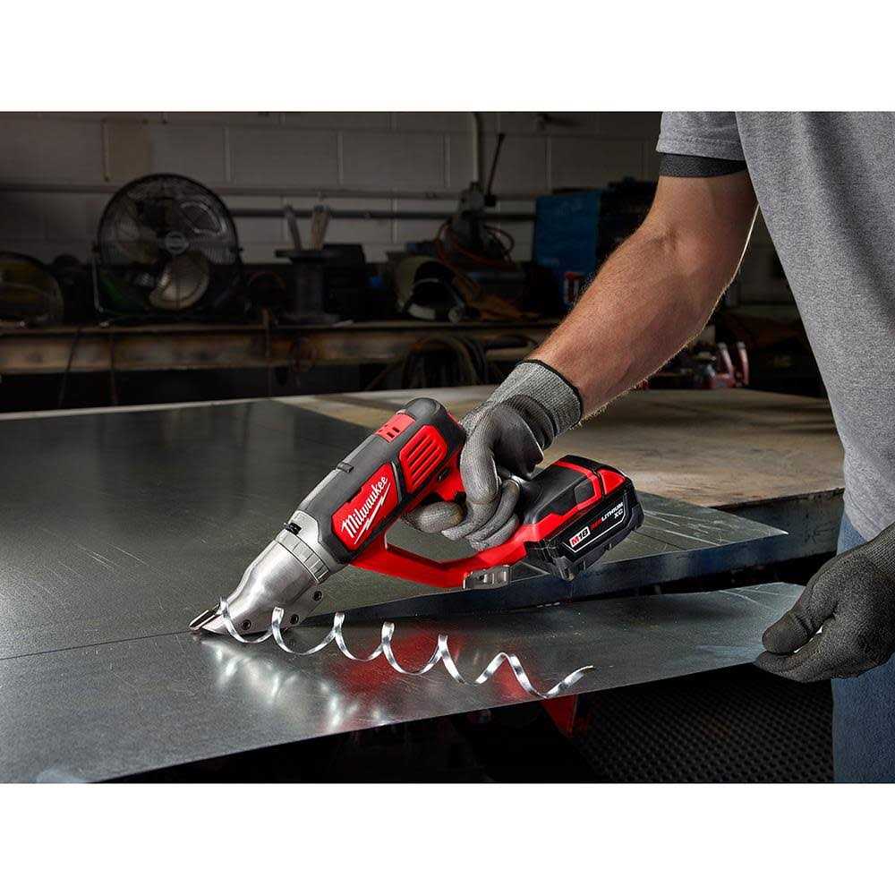2635-20 Milwaukee M18 Cordless 18 Gauge Double Cut Shear - Image 4