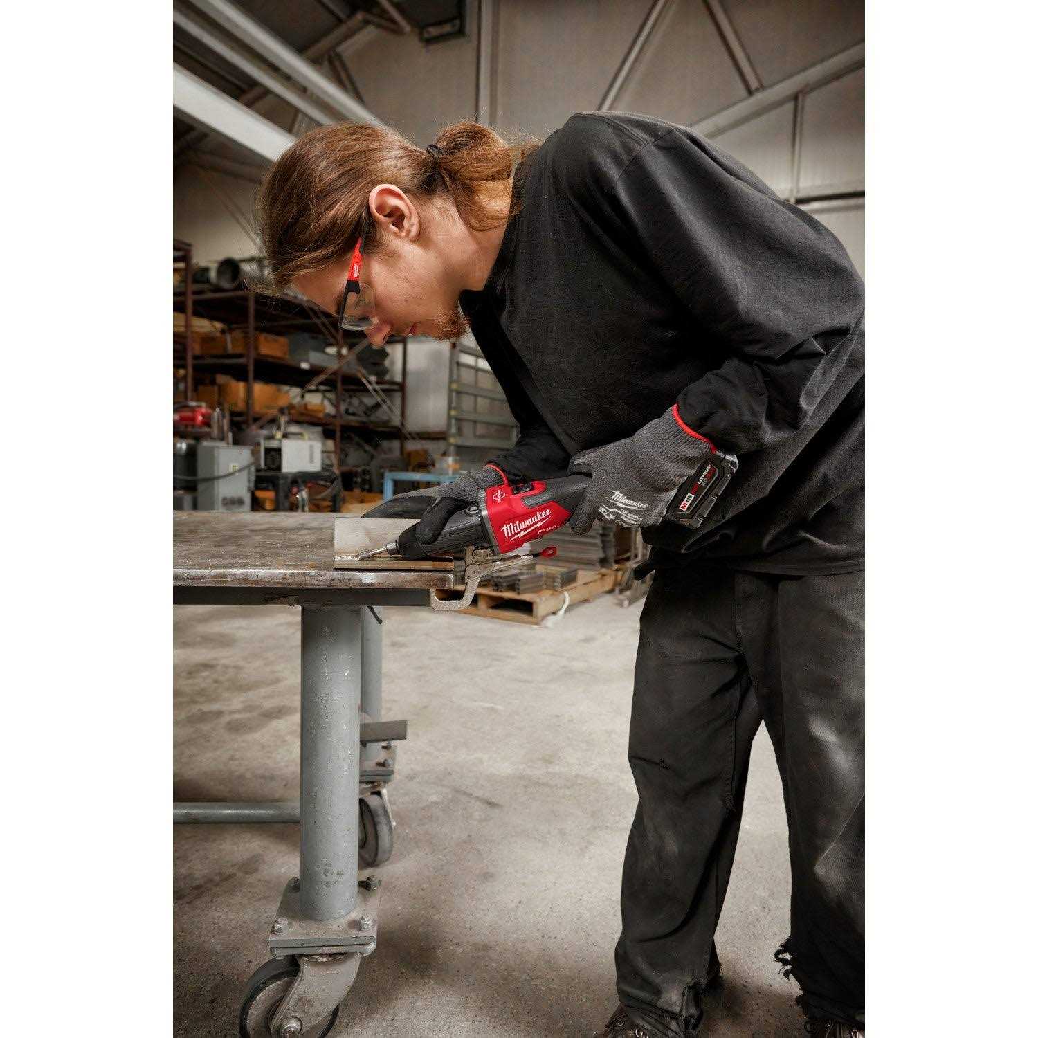 2939-20 Milwaukee M18 FUEL Braking Die Grinder - Image 3