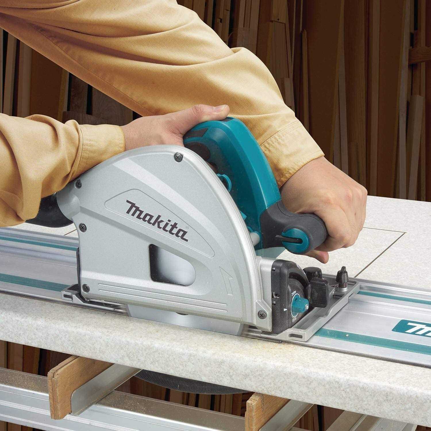 Makita SP6000J1 6-1/2 Plunge Circular Saw with Guide Rail - Image 5