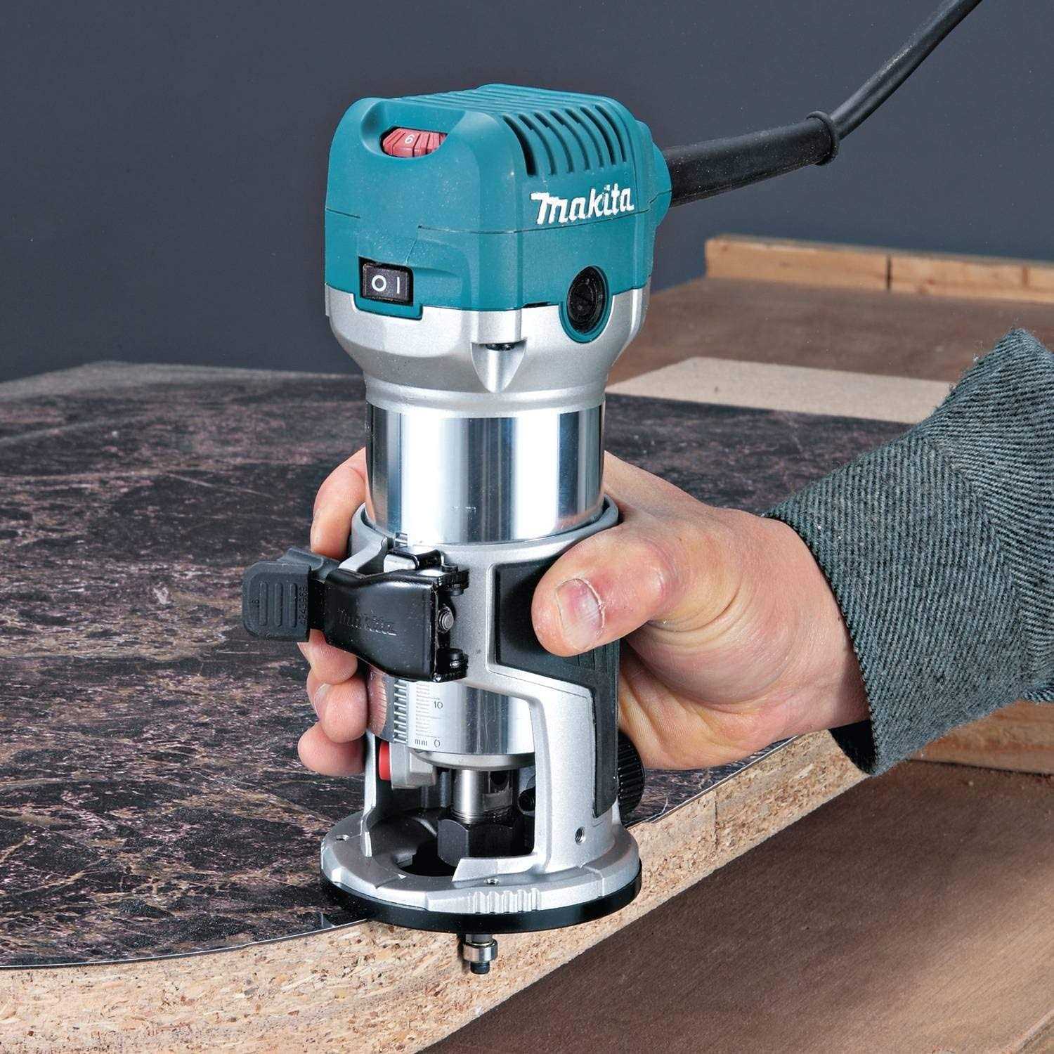 Makita RT0701C - Image 3