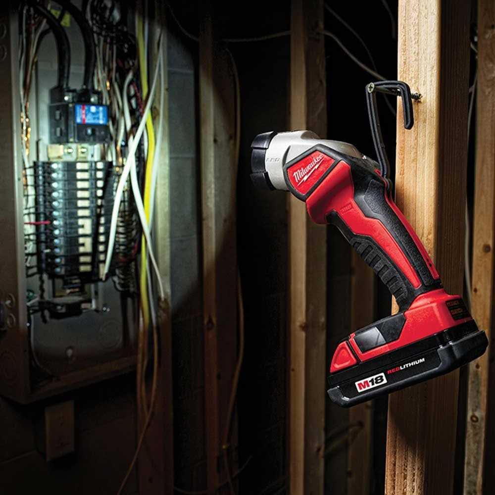 Milwaukee 2735-20 LED M18 Work Light - Image 3