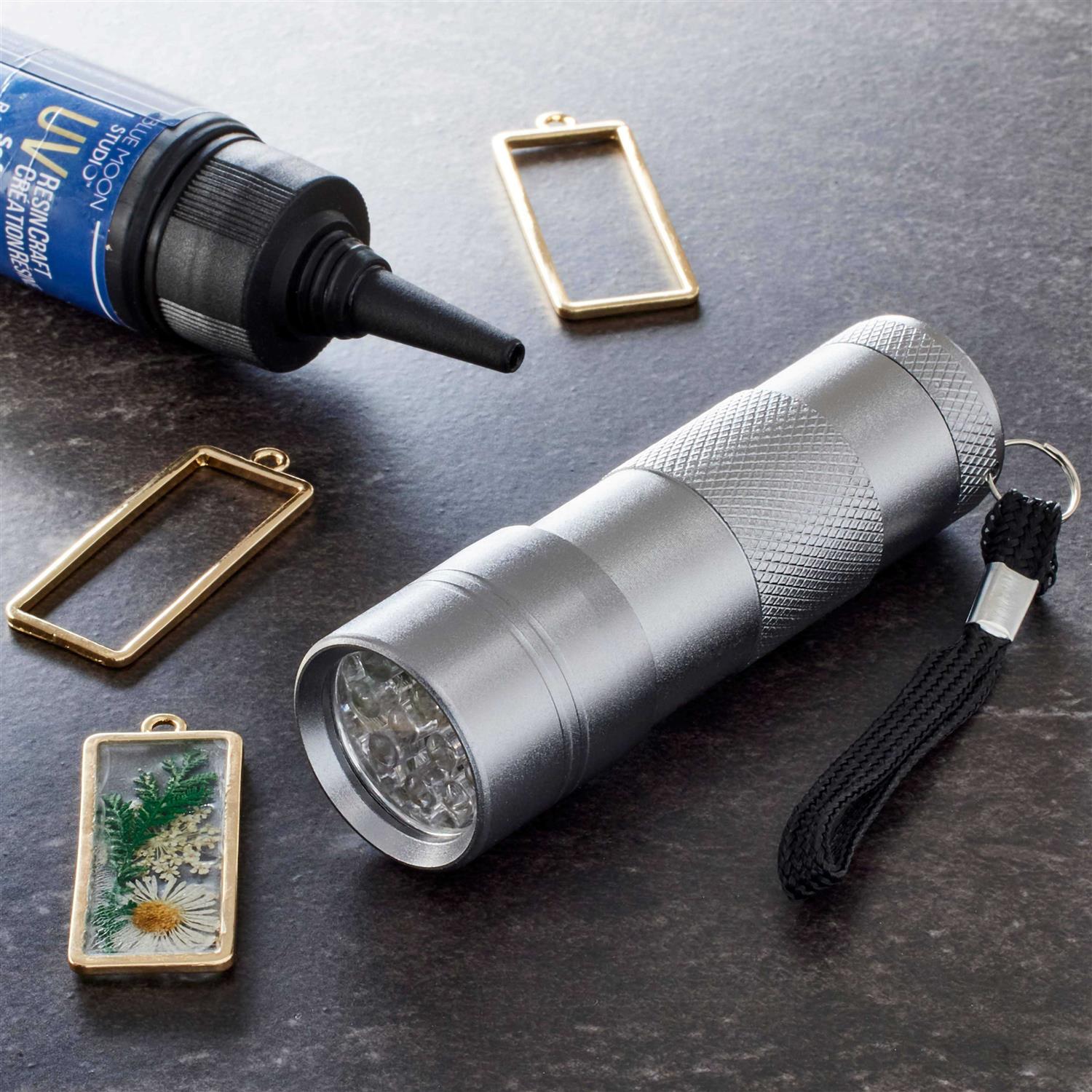 Blue Moon Studio UV Resin Craft 12 LED UV Flashlight - Image 2
