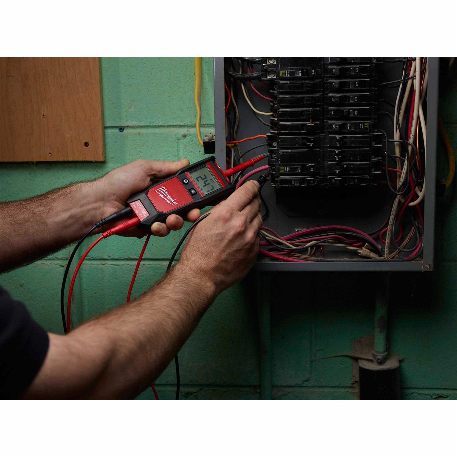 Milwaukee 2212-20 Auto Voltage/Continuity Tester - Image 2