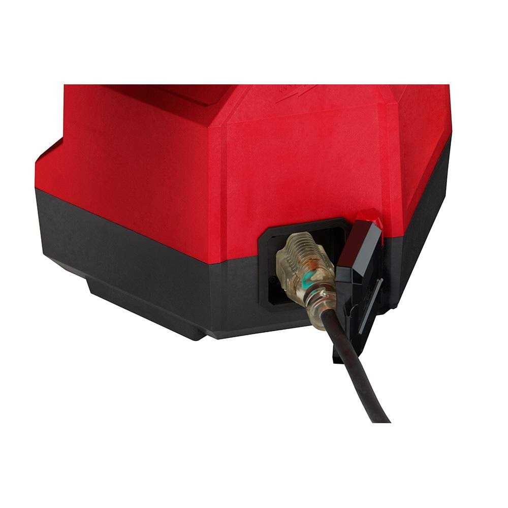 2136-20 Milwaukee M18 Rocket Tower Light/Charger - Image 3