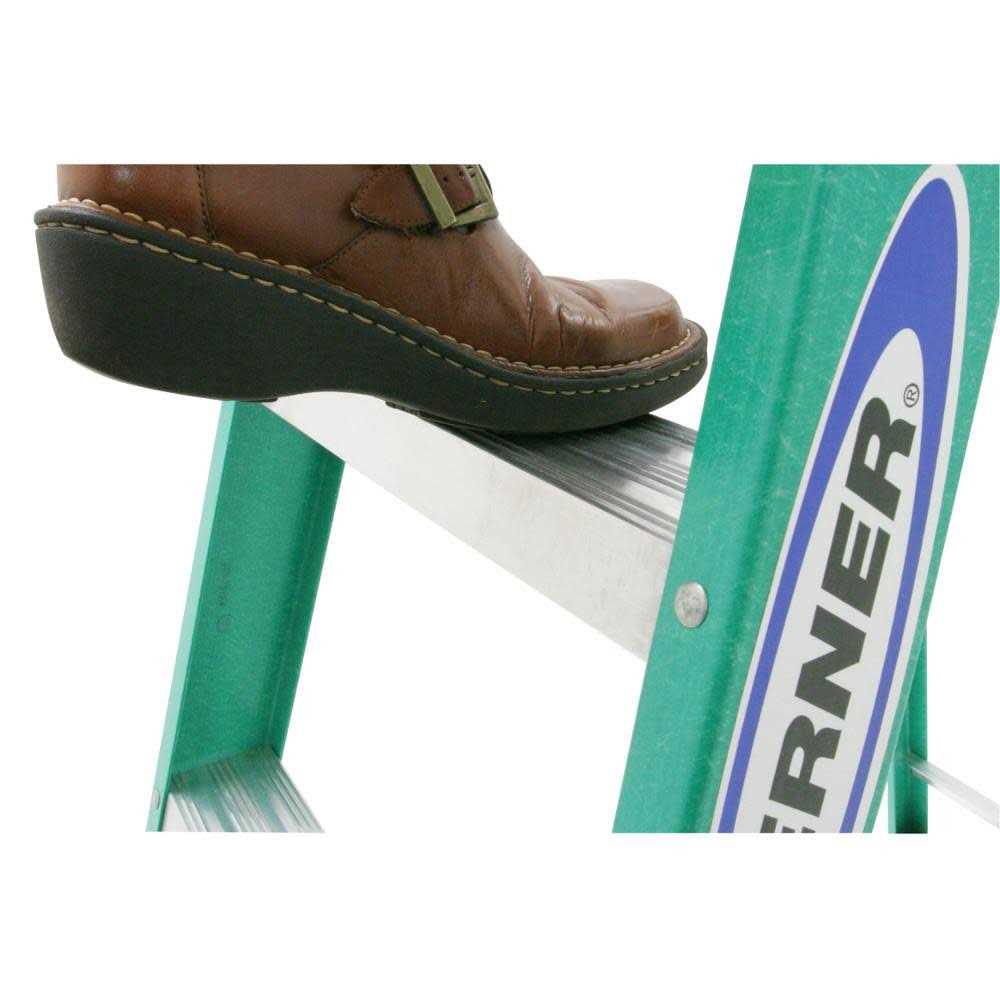 Werner 5906 6' Type II Fiberglass Step Ladder - Image 4