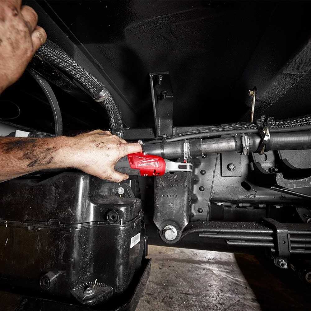 2566-20 Milwaukee M12 FUEL 1/4 High Speed Ratchet - Image 4