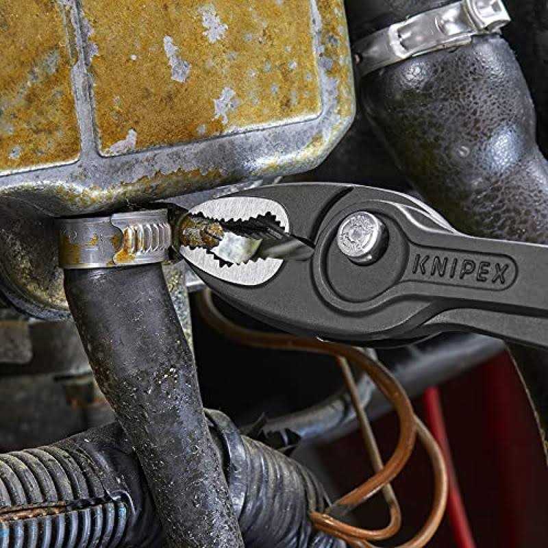 Craftsman 6 in Diagonal Cutting Pliers - Image 4