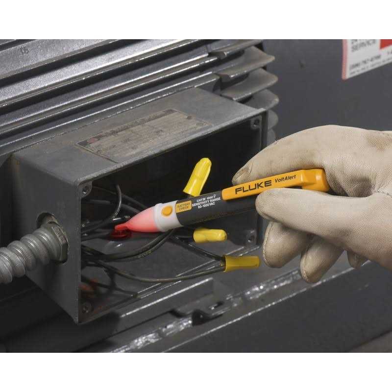 FLK2AC/90-1000V Fluke Voltage Detector - Image 2