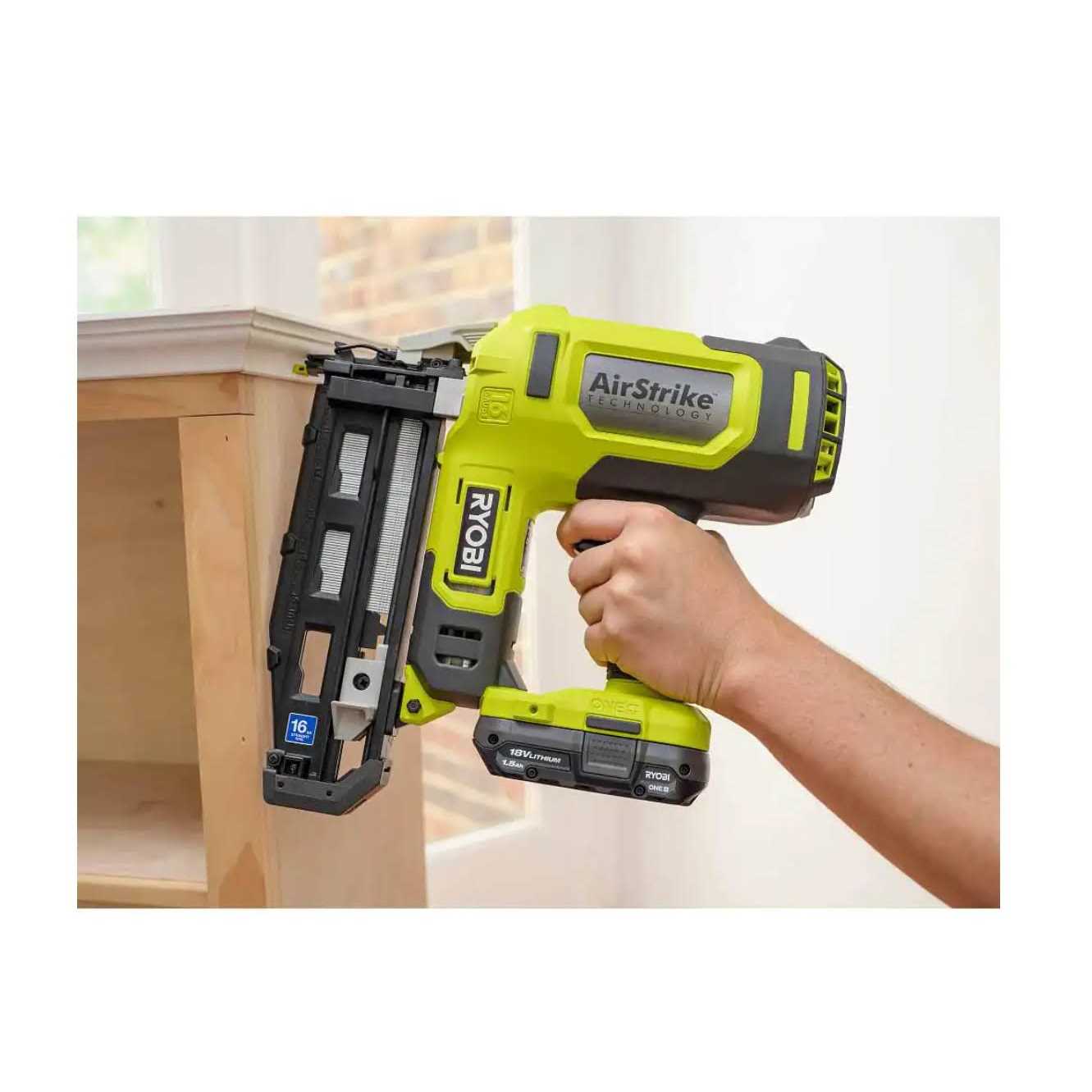 RYOBI ONE+ 18V 16-Gauge Cordless AirStrike Finish Nailer Ah Battery - Image 4
