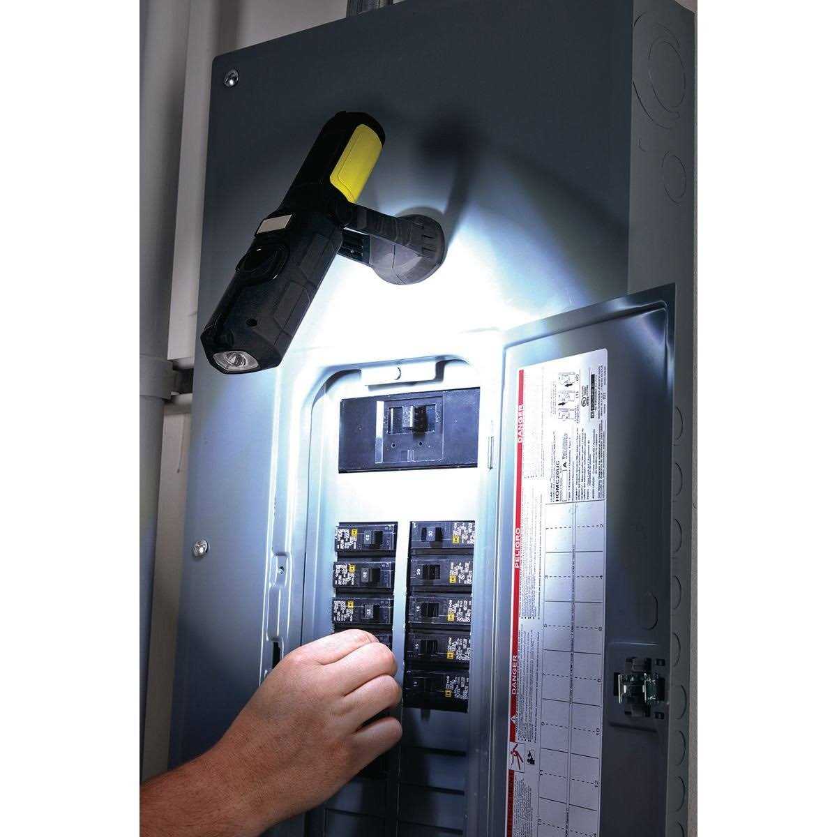 Braun 175 Lumen Portable Foldable LED Work Light - Image 4