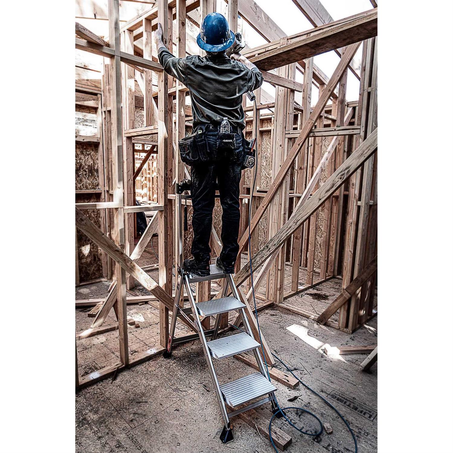 Little Giant 4-Step Aluminum Jumbo Step 11904 - Image 3