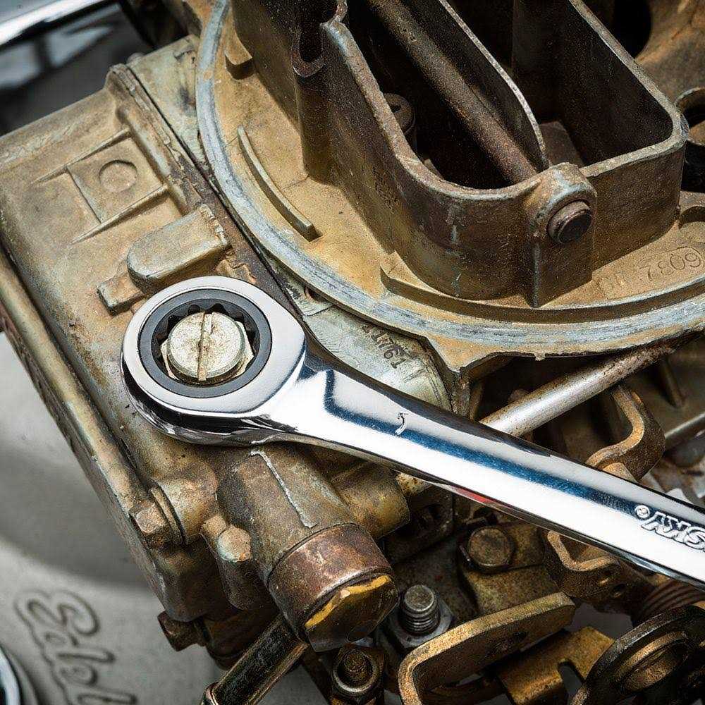Husky 12-Point SAE Ratcheting Combination Wrench HRW - Image 4