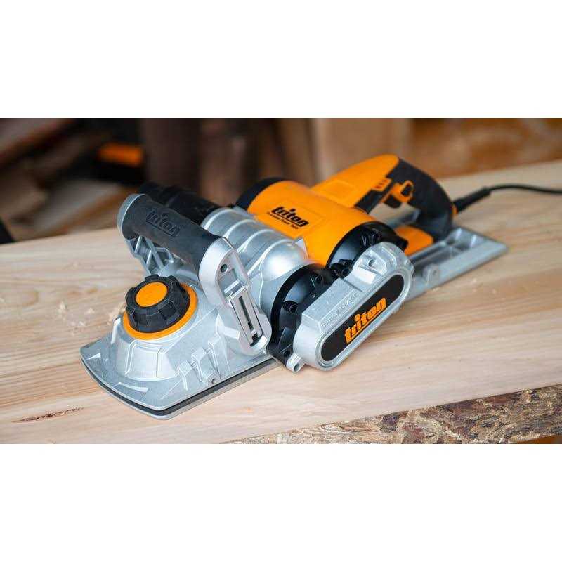 Triton 1500W Triple-Blade Planer - Image 5