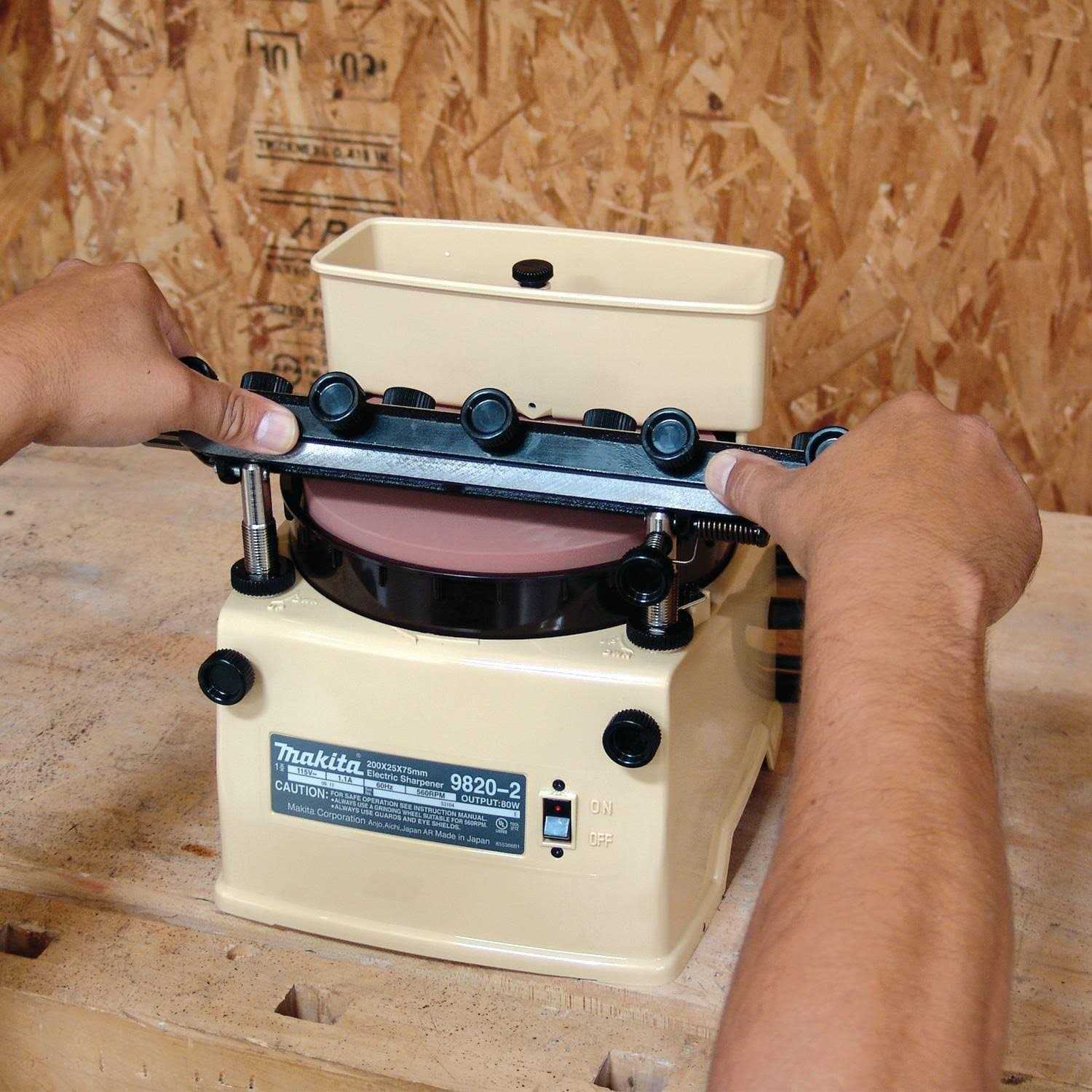 98202 Makita Blade Sharpener - Image 4