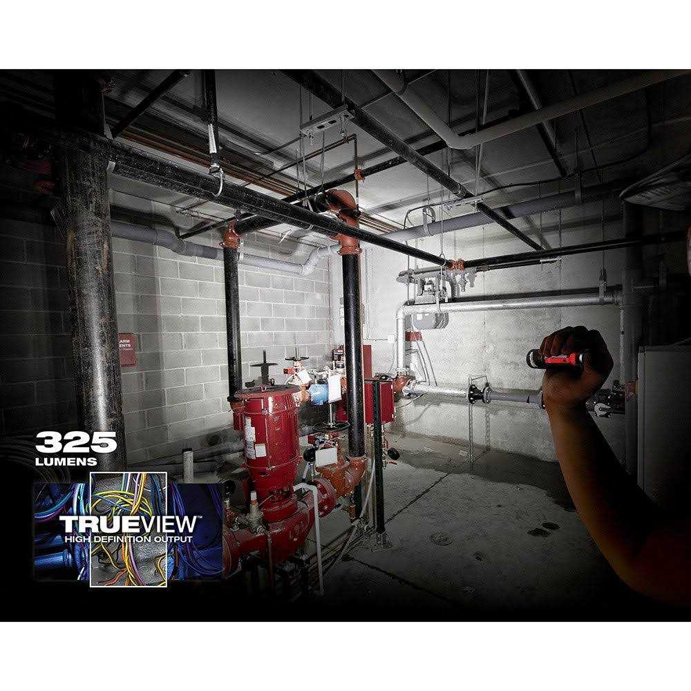 Milwaukee 2107 Focusing Flashlight - Image 3