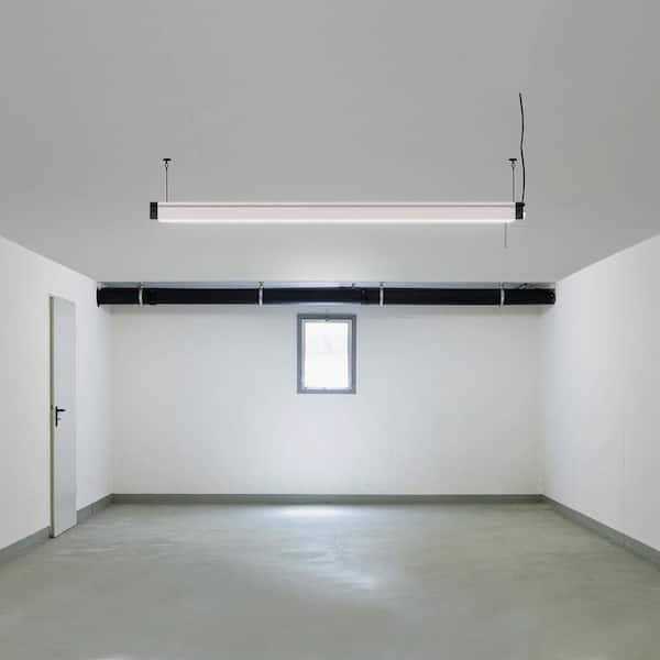 Commercial Electric 4 ft. 4-Light 80-Watt Integrated LED Heavy-Duty Utility Gray Shop Light with Pull Chain - Image 3