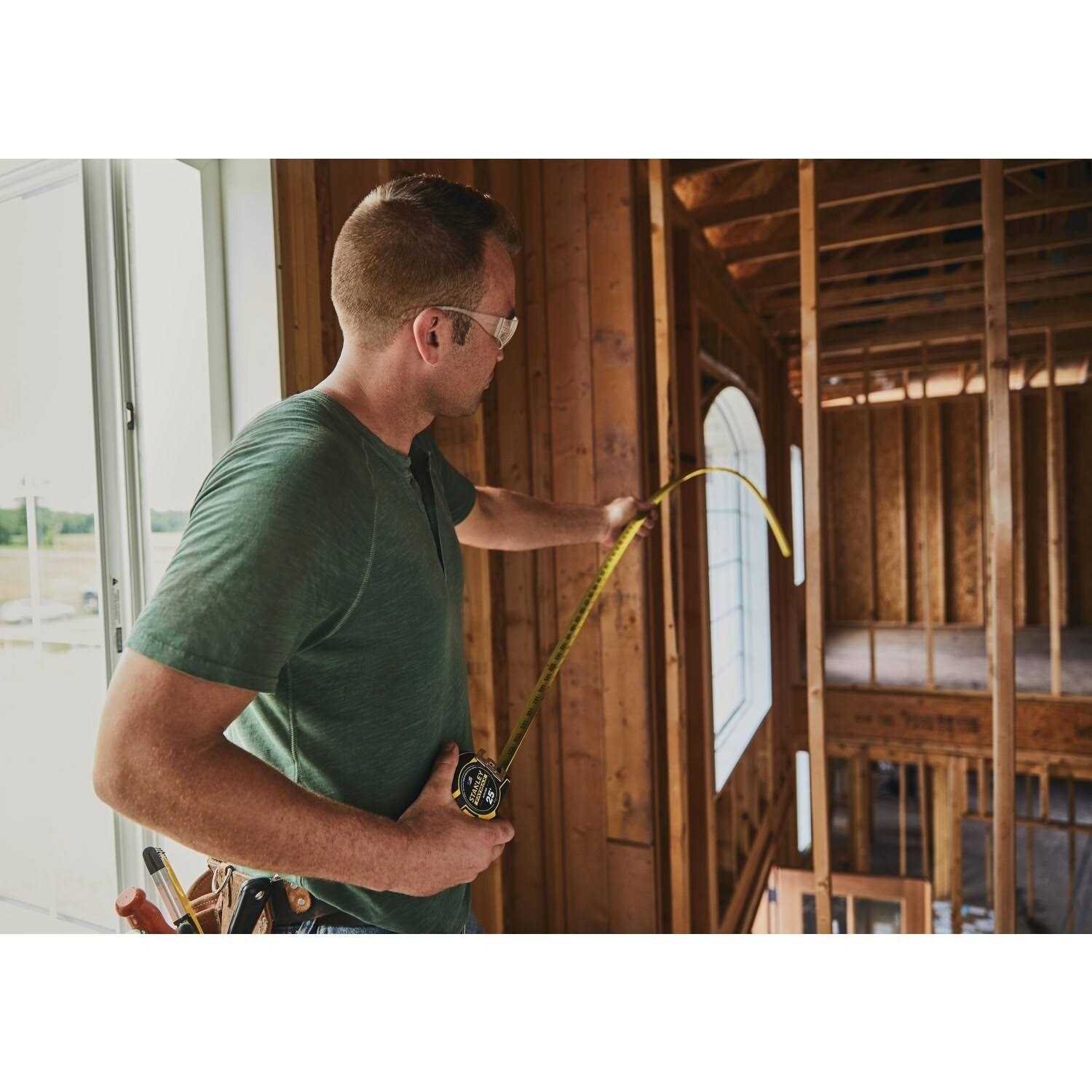 Stanley Fatmax Auto-Lock Tape Measure FMHT33338L - Image 3