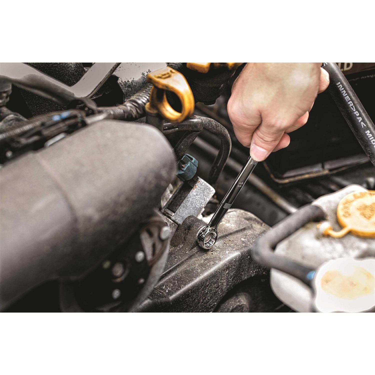 DeWalt Mechanics Tool Set 205 Pcs Durable Blow Mold Case Comfort Variety New - Image 4