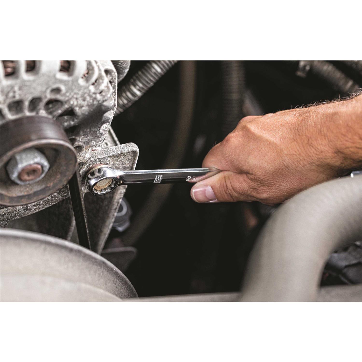 DeWalt Mechanics Tool Set 205 Pcs Durable Blow Mold Case Comfort Variety New - Image 2