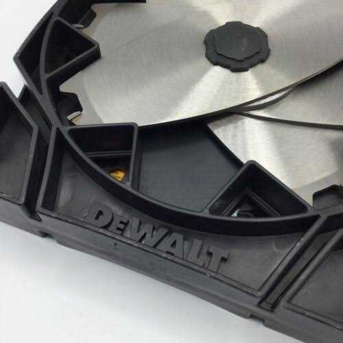 DEWALT 8-in 12-Tooth Carbide Dado Miter/Table Saw Blade DW812DADO - Image 4