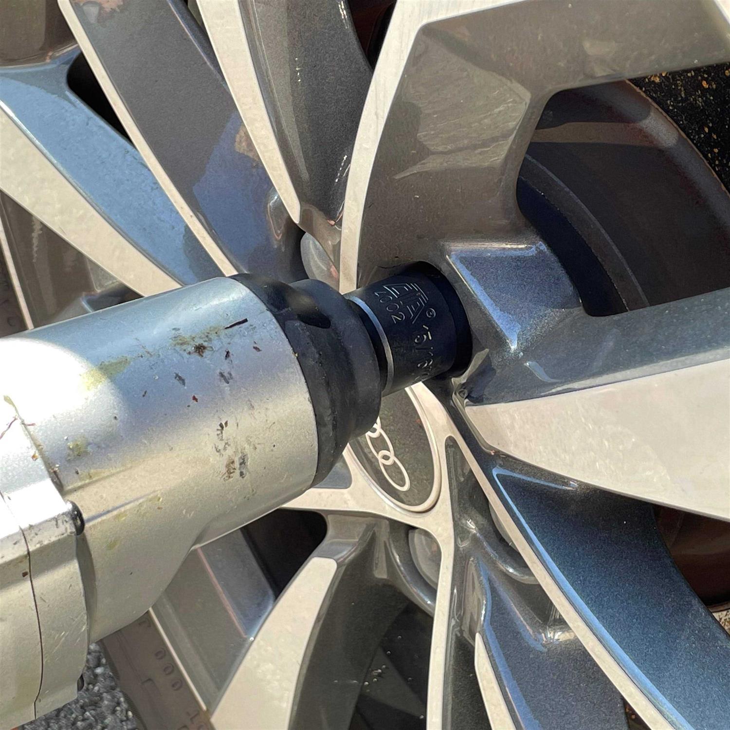 CTA 4001 5 Pc. Emergency Lug Nut Remover - Image 3