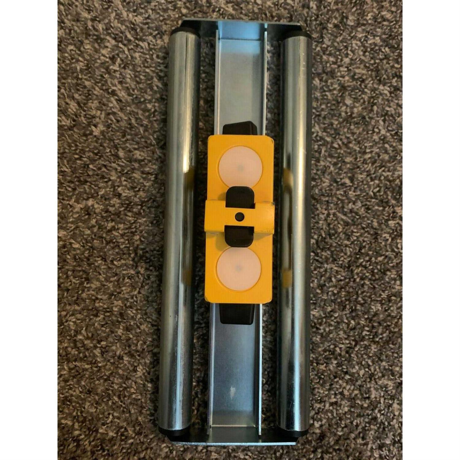 DEWALT DW7027 Wide Roller Material Support - Image 3