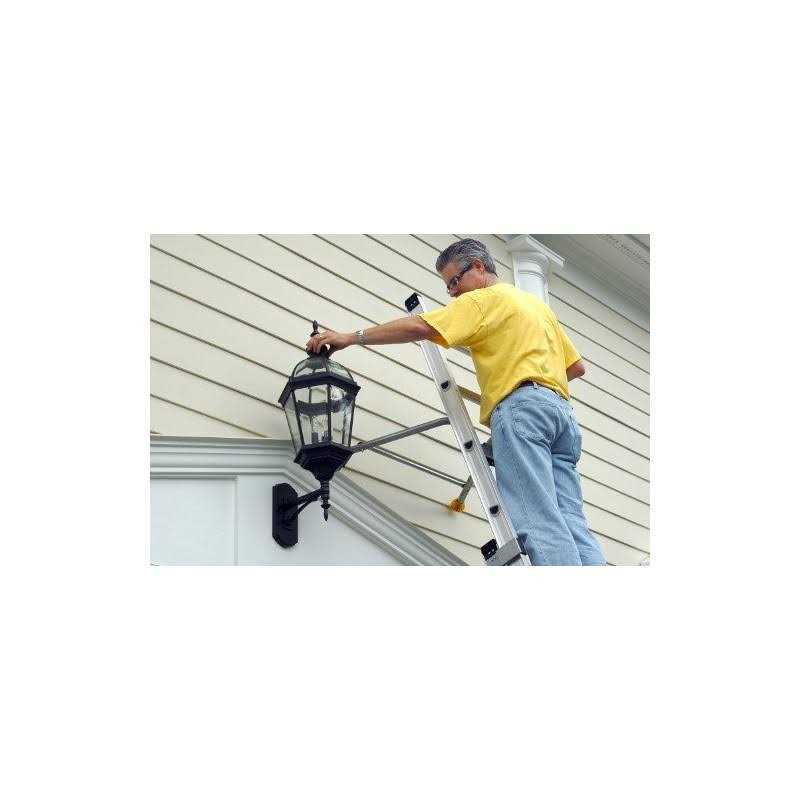 Roof Zone Ladder Stabilizer - Image 3