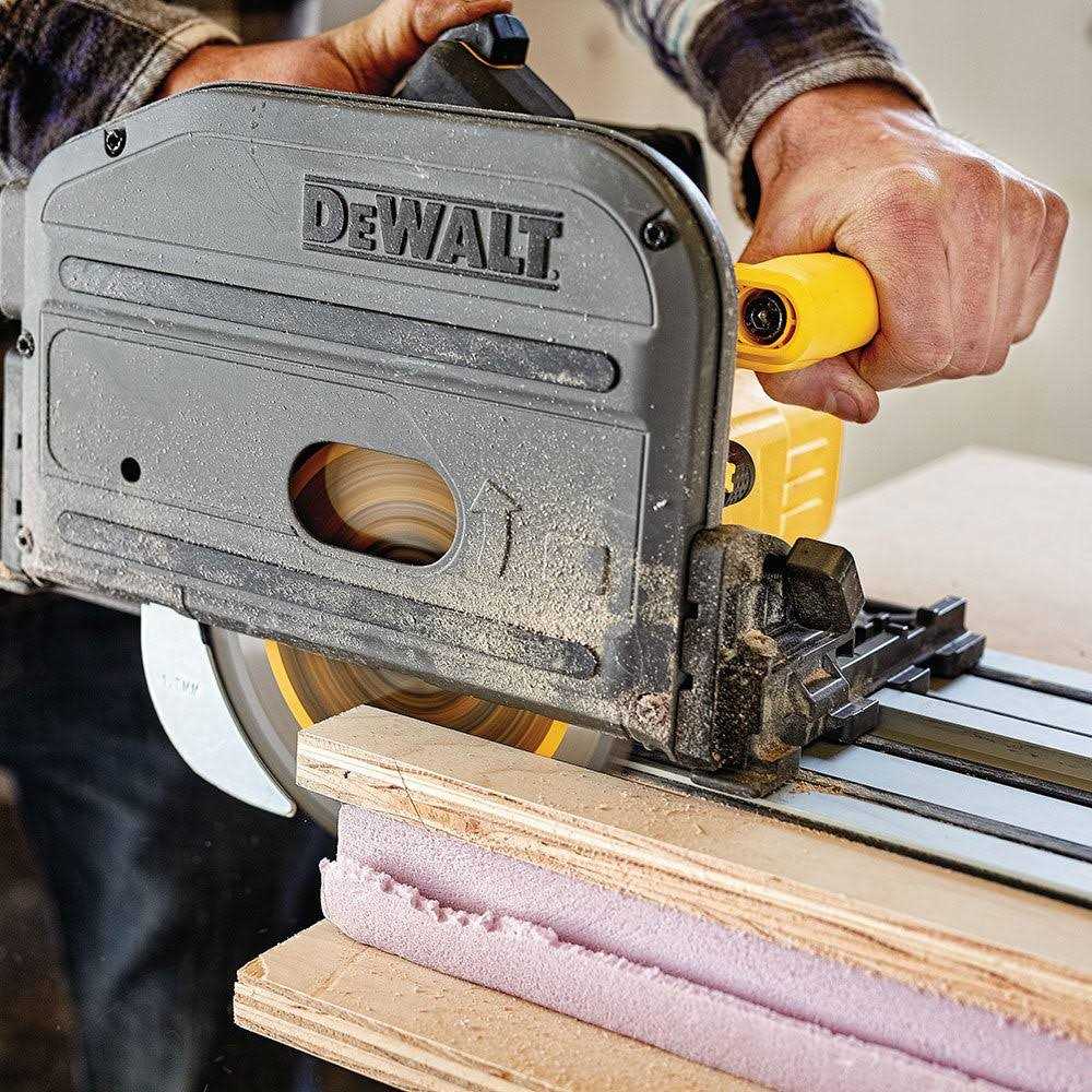 DeWalt DWAF16542 6-1/2 X 5/8 42T Flexvolt Tracksaw Blade - Image 3