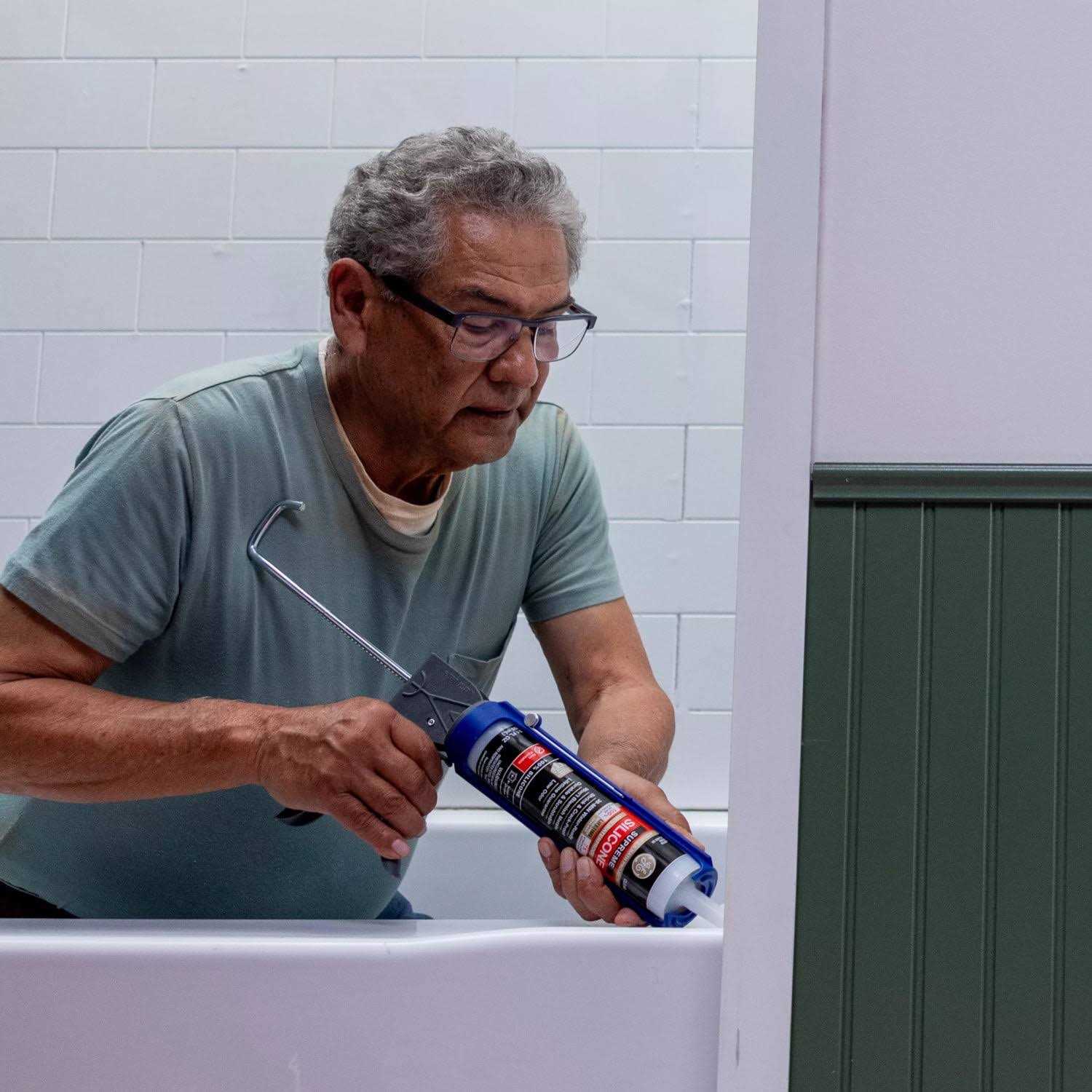 GE Supreme Silicone Kitchen & Bath Sealant - Image 5