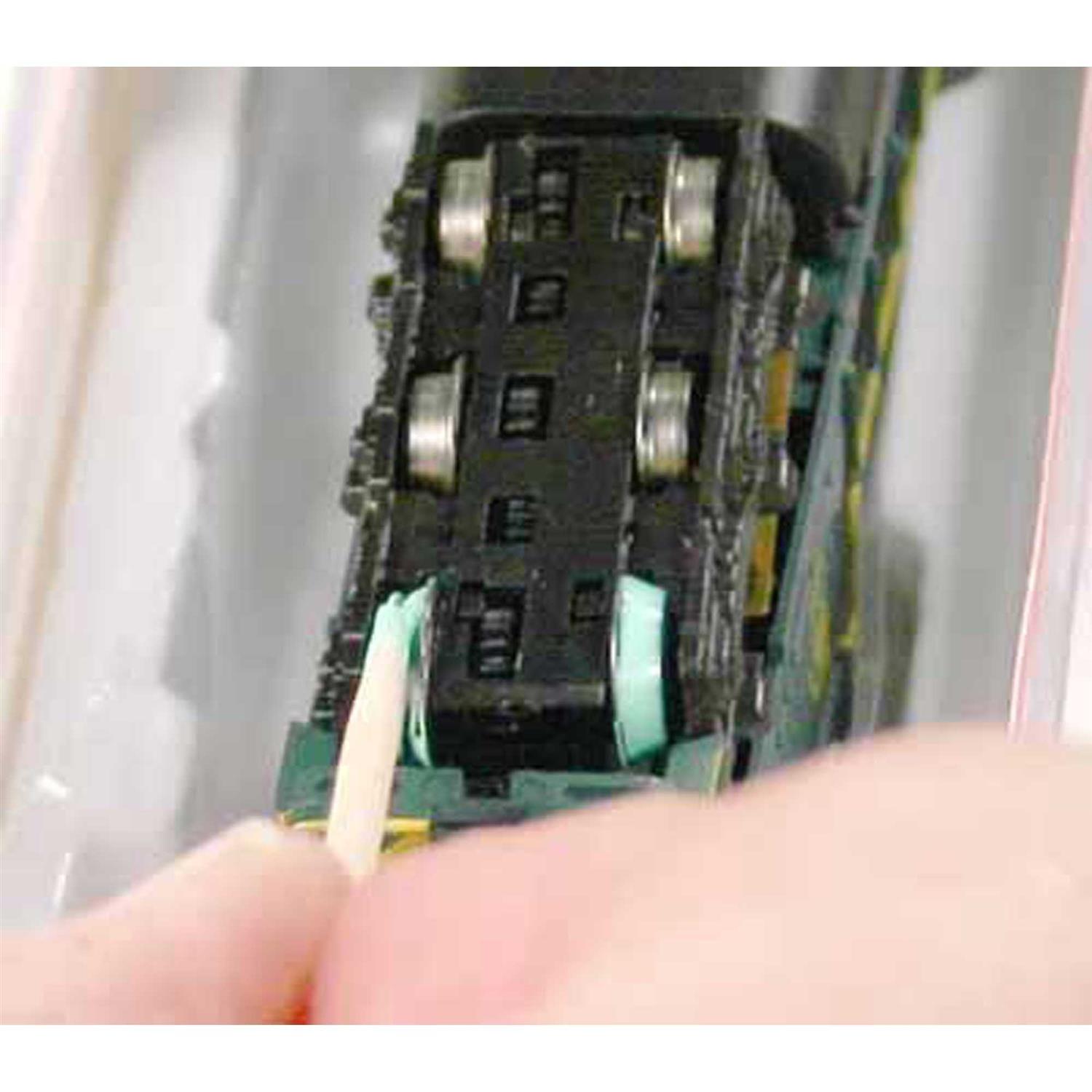 Bullfrog Snot Liquid Plastic Traction Tire 1oz - Image 3