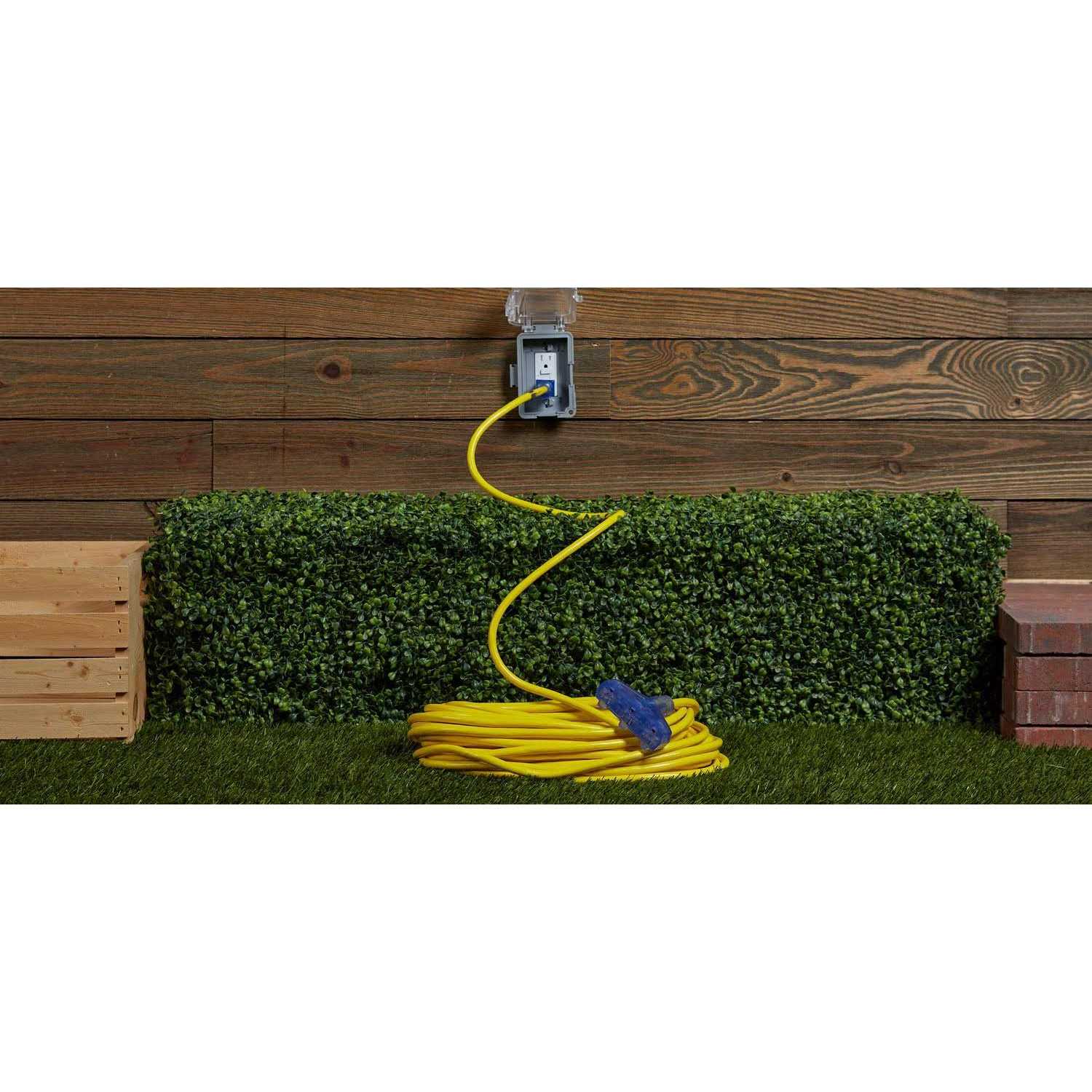 Utilitech Contractor Cord 100-ft 12 / 3-Prong Outdoor Sjtw Heavy Duty Lighted Extension Cord UTP611835 - Image 5