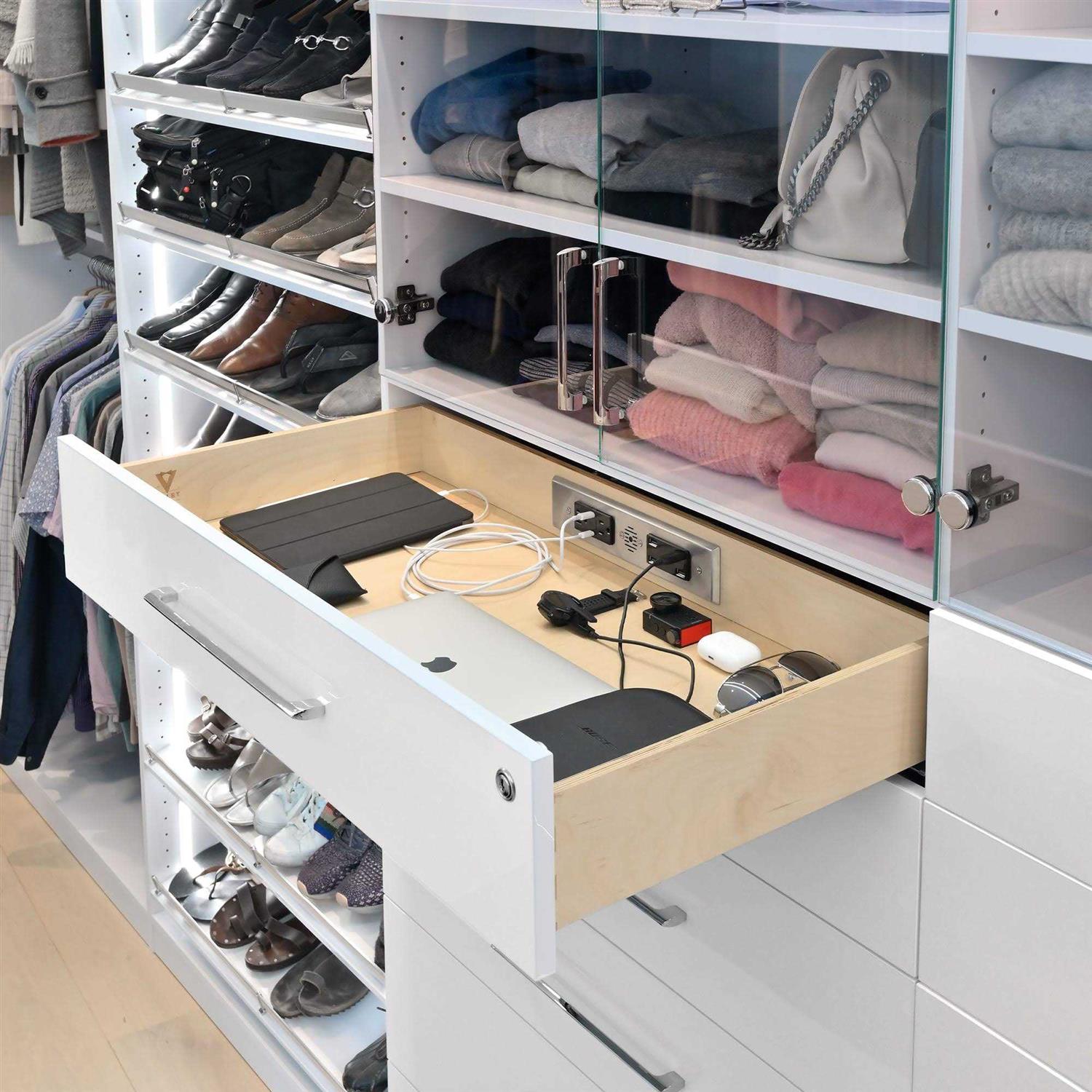 Docking Drawer Blade Duo In-Drawer Outlet 15 Amp AC Outlets with USB-C and USB-A ports - Image 4