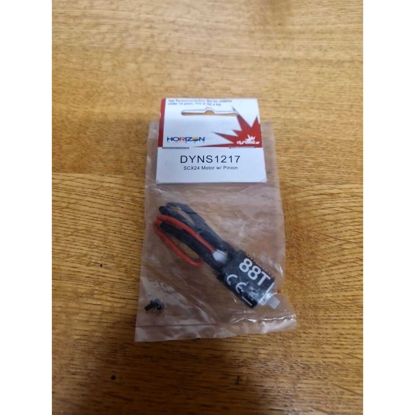 Dynamite DYNS1217 Motor with Pinion SCX24 - Image 4