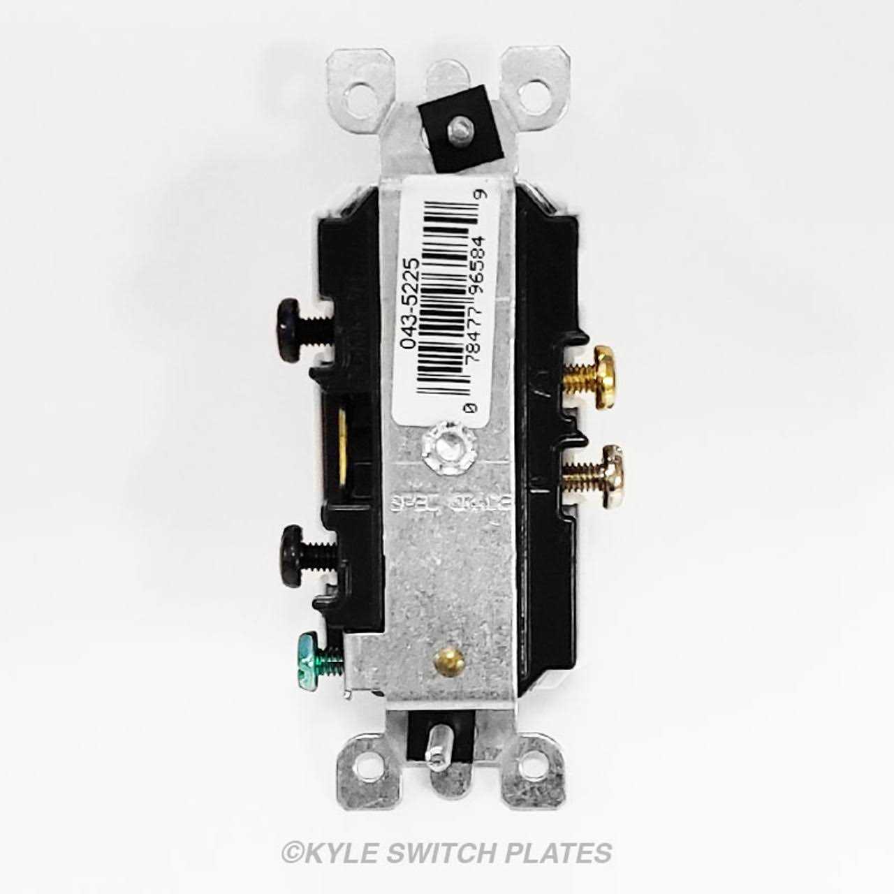 Leviton Switch /Receptacle 5225 - Image 3