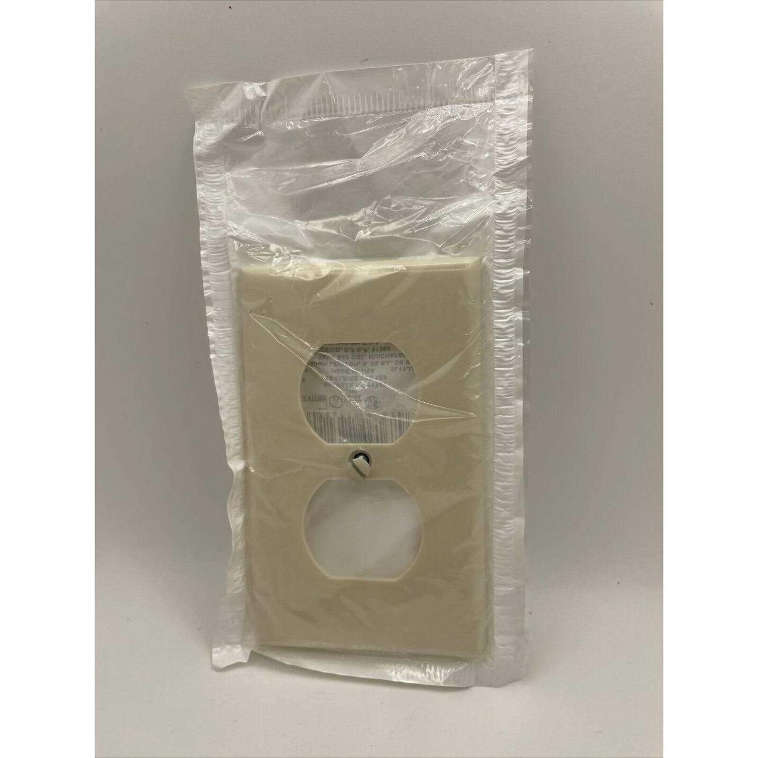 Leviton 1 Gang Duplex Wall Plate - Image 5