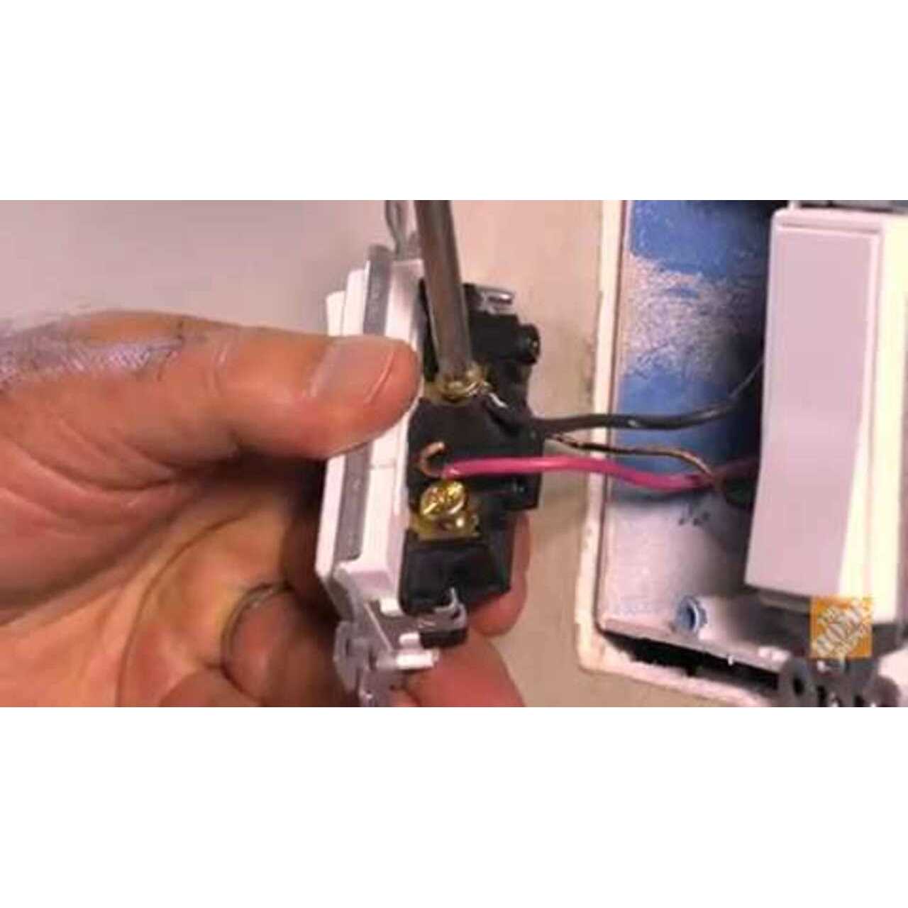 Leviton IllumaTech Magnetic Low Voltage Slide Dimmer IPM06-1LZ - Image 3