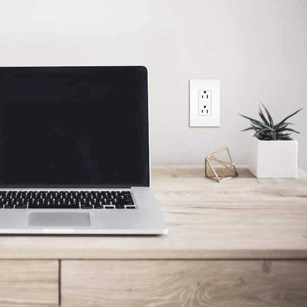 Pass & Seymour Decorator Outlet 15-Amp 125-Volt - Image 3