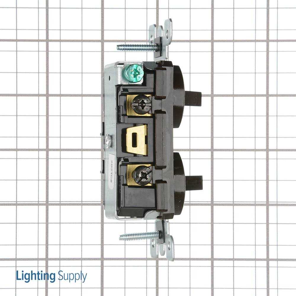 Leviton 5224-2 Combination Switch - Image 5