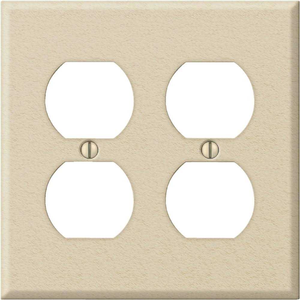 Amerelle Chelsea 1 Duplex Wall Plate - Image 3