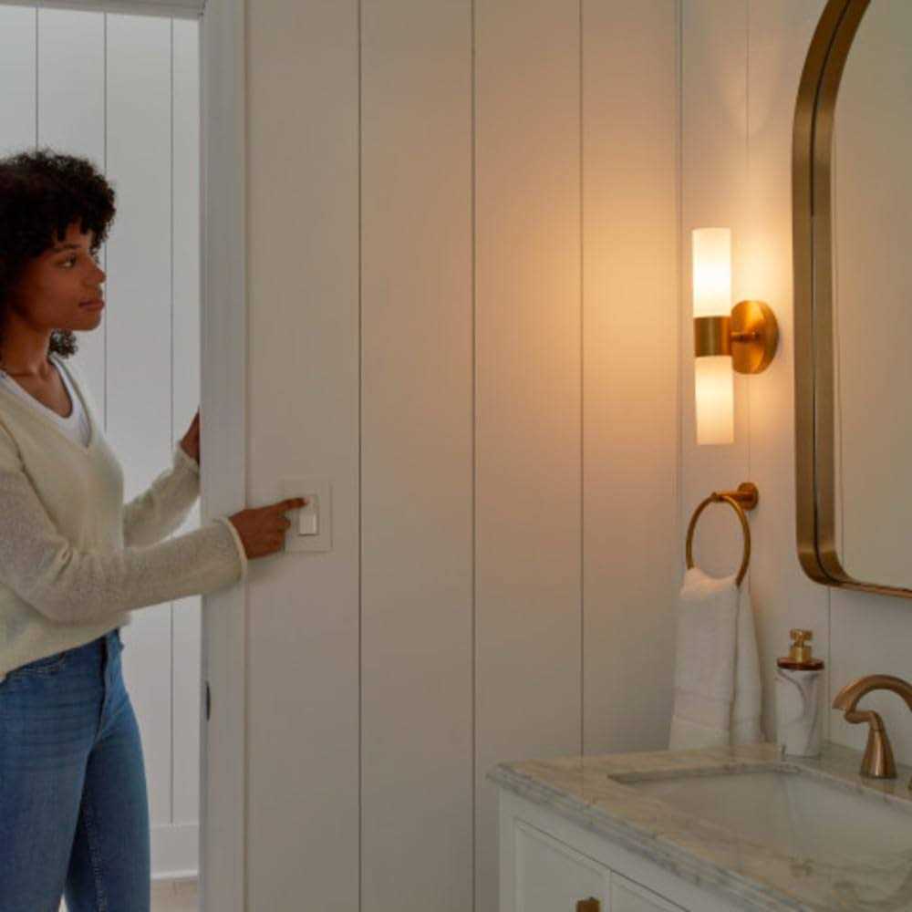 Lutron STCL-153M-IV Sunnata LED+ Touch Dimmer - Image 2